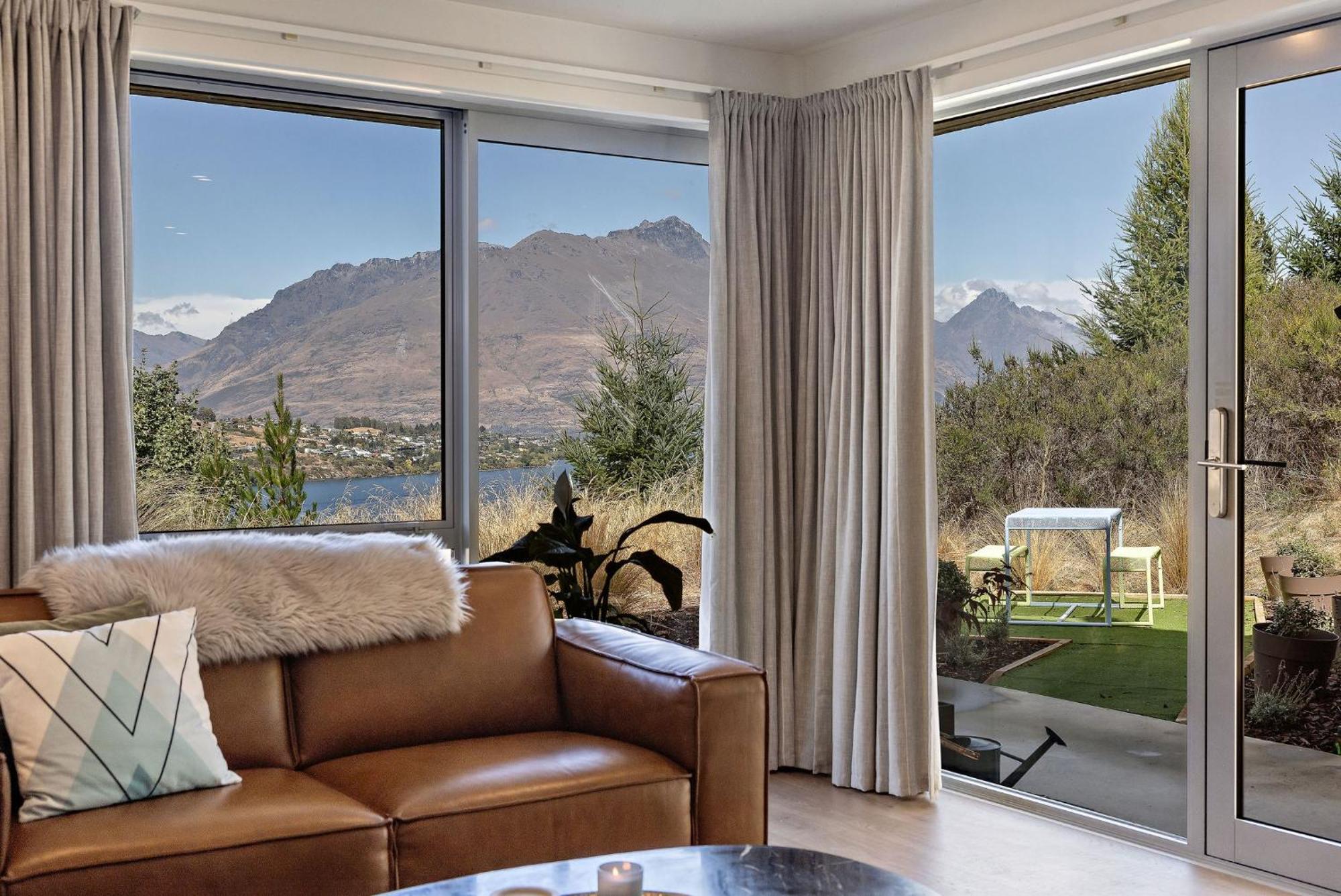 Lakeside Mountain Haven Queenstown Exterior photo
