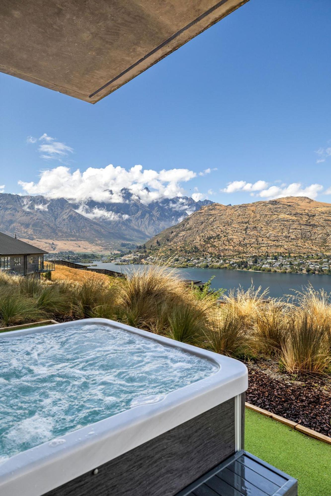 Lakeside Mountain Haven Queenstown Exterior photo